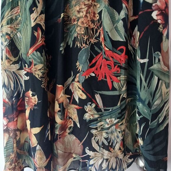 Black Red Green and Jungle Colorful Print NWT Floral Dress with Ruffles-M/L - Picture 2 of 10